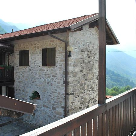 Rifugio Malga Grasia Caprizi ภายนอก รูปภาพ