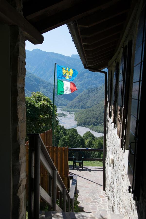 Rifugio Malga Grasia Caprizi ภายนอก รูปภาพ