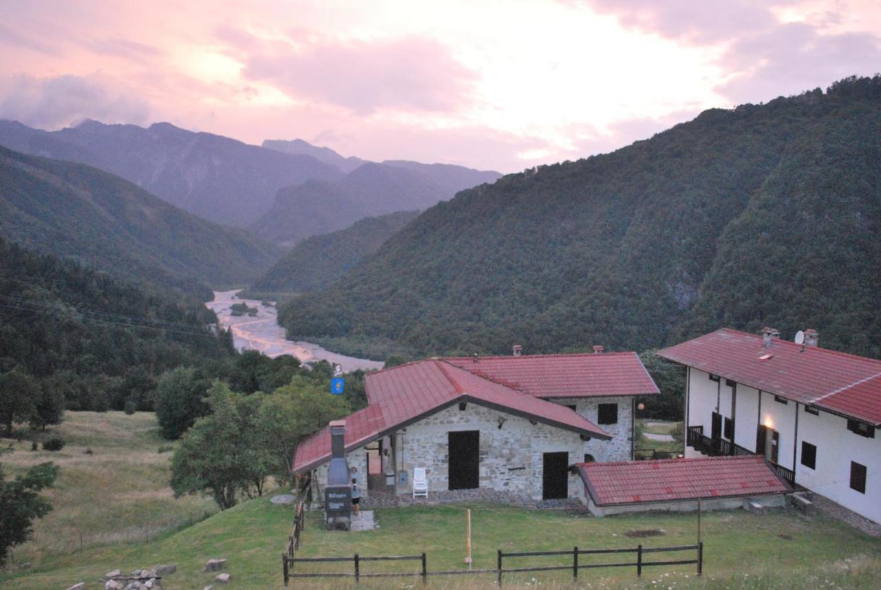 Rifugio Malga Grasia Caprizi ภายนอก รูปภาพ