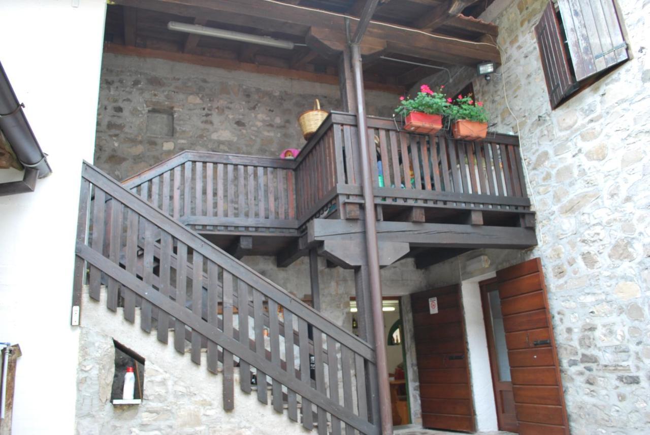 Rifugio Malga Grasia Caprizi ภายนอก รูปภาพ